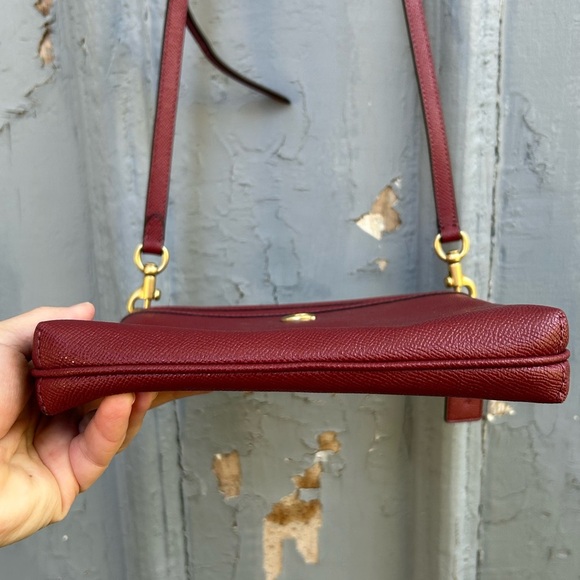 Coach Kitt Messenger Crossbody, 7.75” x 8.75” x 1.0” - Picture 7 of 13